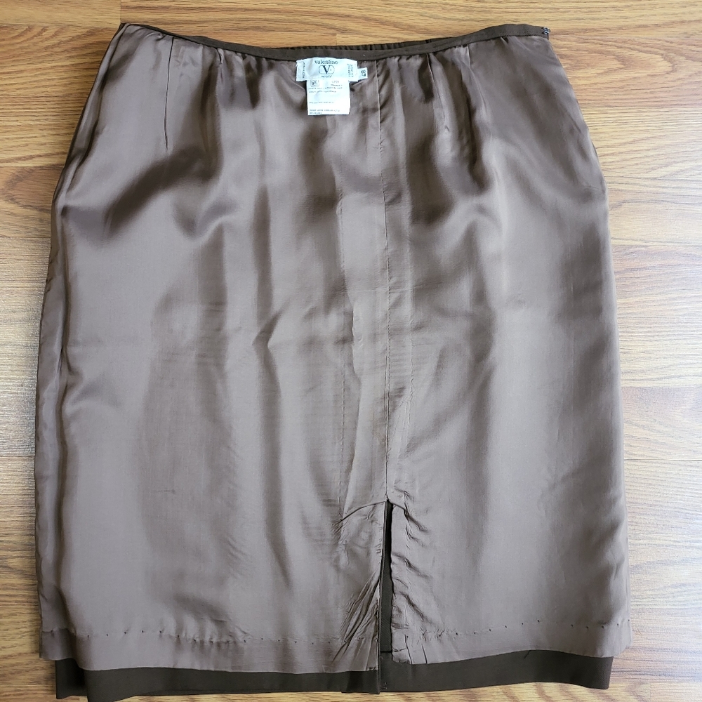 SOLD Authentic Vintage 1980s Valentino Miss V  Wool Skirt . - Picture 5 of 12